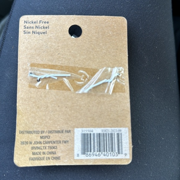 NEW Faux leather, double banded, beaded bracelet. - Picture 2 of 2